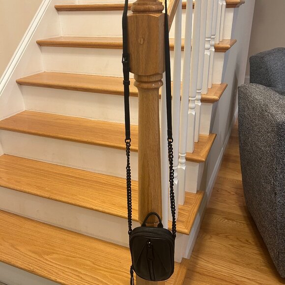 Aimee Kestenberg Tamitha Phone Pouch Crossbody Bag Black Leather VERY GOOD! - Picture 3 of 13